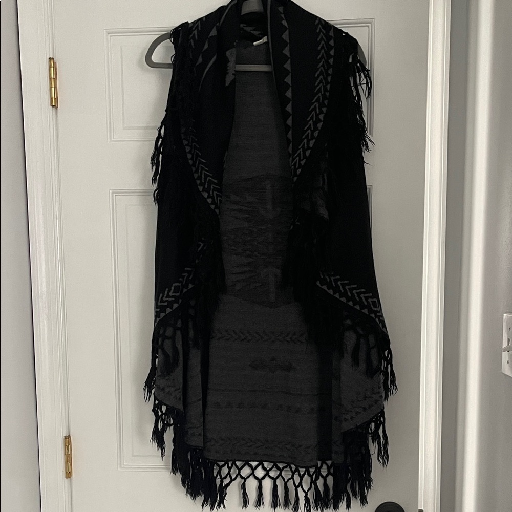 Black Fringe Sleeveless Shawl with Aztec Pattern